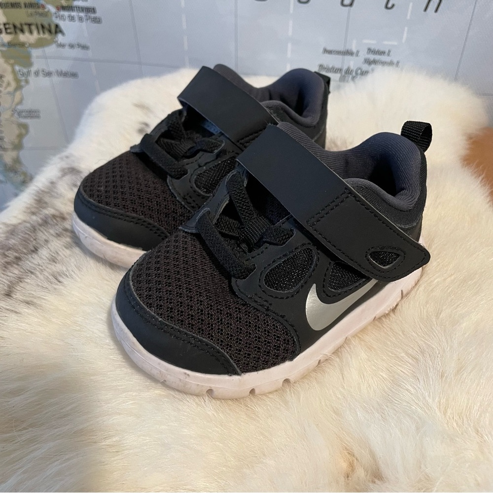 Nike Kids Black and White Velcro Athletic Sneakers